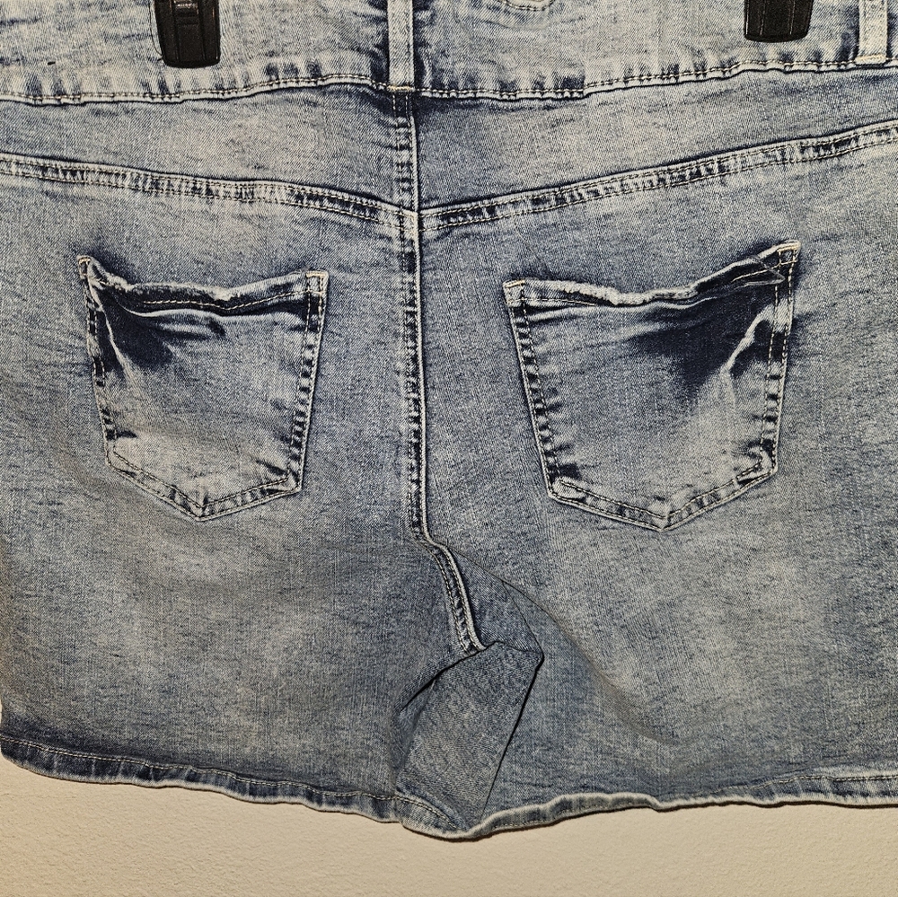 Copper Flash Womans Mid Rise Jean Shorts Size 16 - Picture 10 of 15